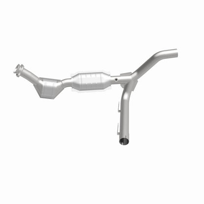 MagnaFlow Direct Fit Catalytic Converter 97-98 Ford F-150 4.6L