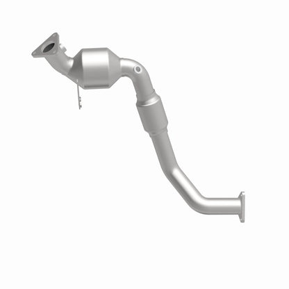 MagnaFlow Direct Fit Catalytic Converter 07 VW Touareg 3.6L Rear close