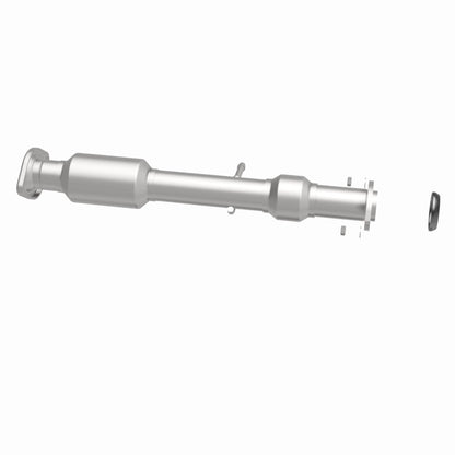 MagnaFlow Direct Fit Catalytic Converter 14-15 Toyota Highlander 3.5L
