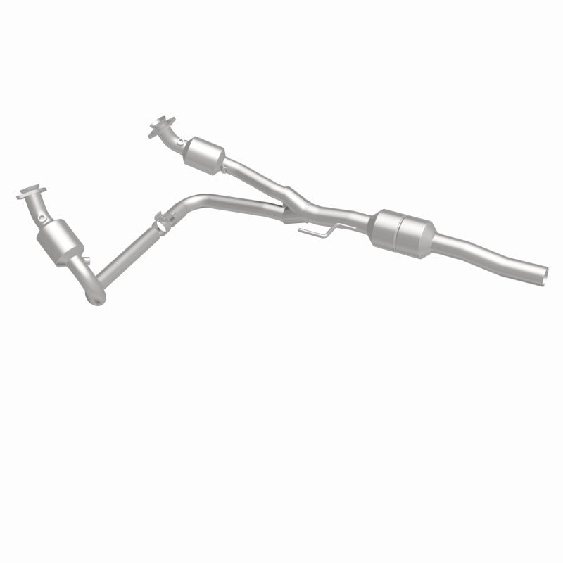 MagnaFlow Direct Fit Catalytic Converter 02-03 Dodge Durango