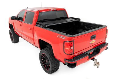 Soft Tri-Fold Bed Cover | 5'9" Bed | Chevy/GMC 1500 (14-18 & Classic)