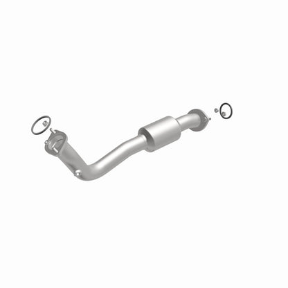 MagnaFlow Direct Fit Catalytic Converter 13-15 RAV4 2.5 Underbody