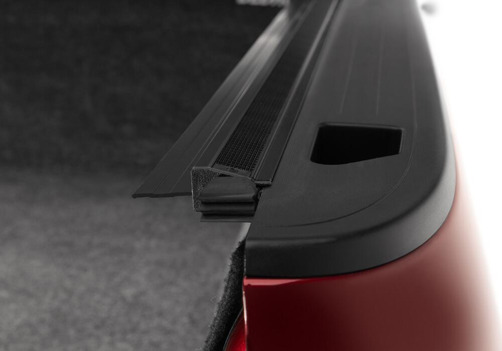 Sentry CT Tonneau Cover Black 2007-2013 Silverado/Sierra 1500/2007-2014 2500 HD/3500 HD Truxedo