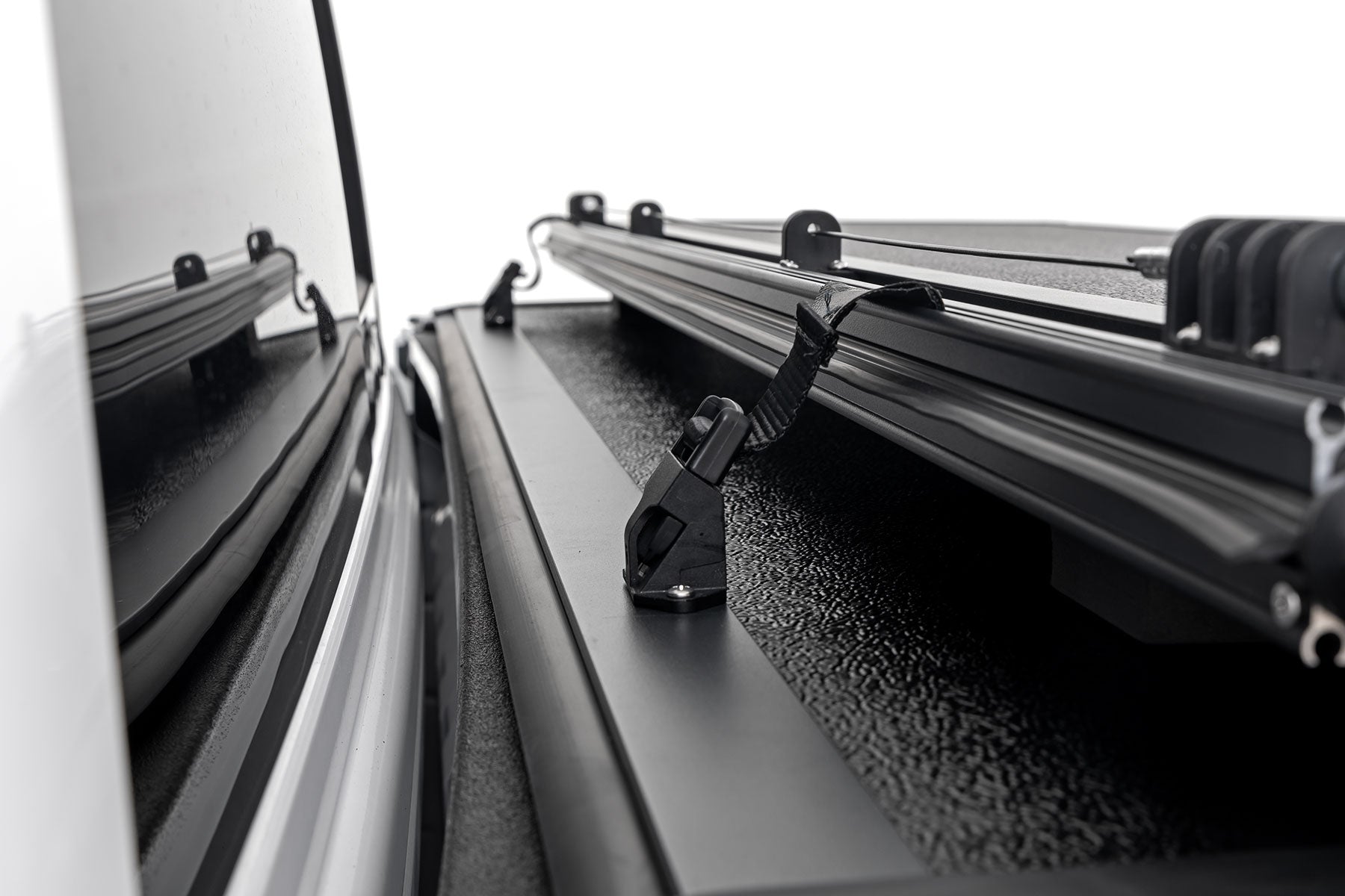 Hard Low Profile Bed Cover | 5'7" Bed | No Rambox | Ram 1500 (19-26)/1500 TRX (21-24) 