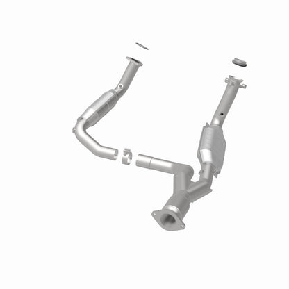 MagnaFlow Direct Fit Catalytic Converter 06-09 TB/Envoy 5.3/6.0 OEM