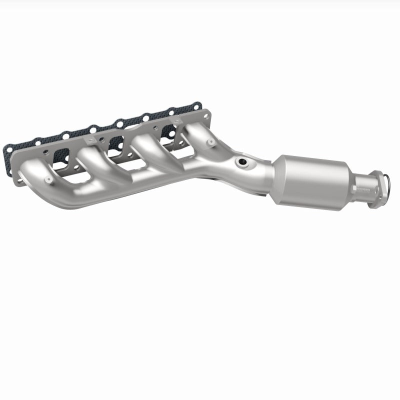 MagnaFlow 05-06 Nissan Titan 5.6L Direct Fit Converter