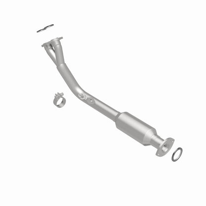MagnaFlow Direct Fit Catalytic Converter California Grade 96-98 Toyota 4Runner 2.7L