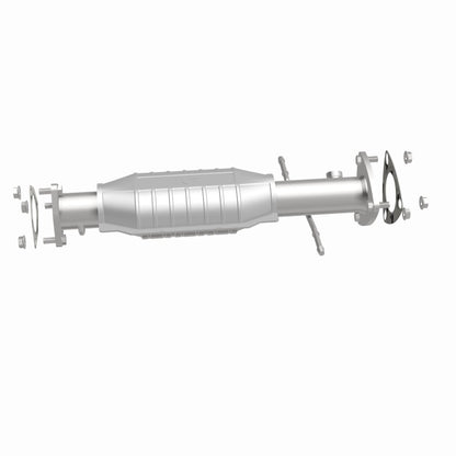 MagnaFlow Direct Fit Catalytic Converter 96-99 S10/Sanoma 4WD 4.3L