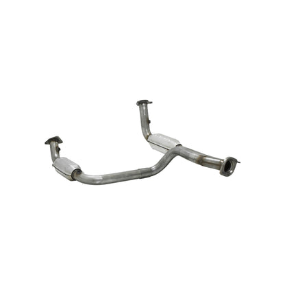 Catalytic Converter 2000 To 2006 Chevrolet And Gmc C/K Pickup, And Suv With A 4.3L V6 Engine, And 4.8L And 5.3L V8 Engines Fits 2000 Models With Flat Spot In Oe Middle Pipe Flowmaster