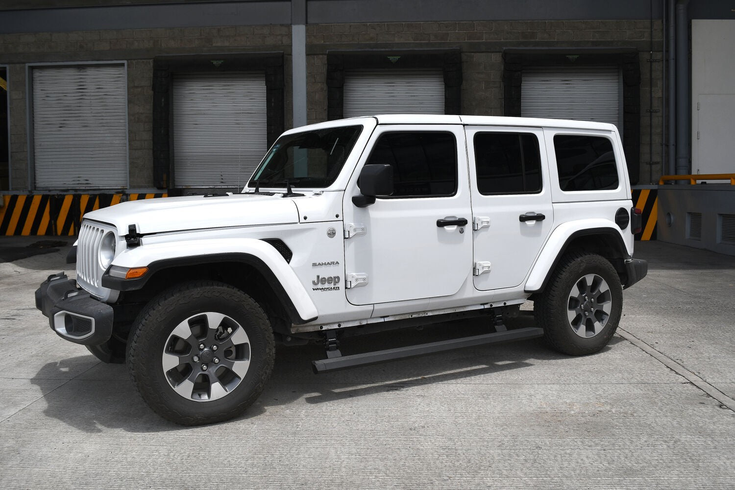 RealTruck VoltStep Electric Running Board Kit Textured Black 2018-2026 Jeep Wrangler Go Rhino