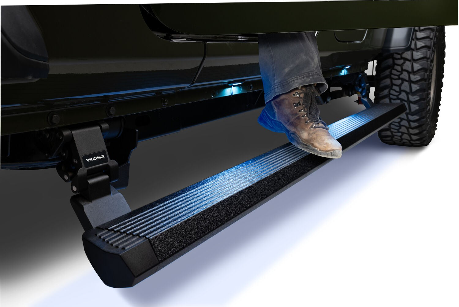 RealTruck VoltStep Electric Running Board Kit Protective Bedliner Coating 2021-2025 Jeep Gladiator Go Rhino
