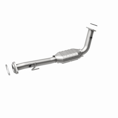 MagnaFlow Direct Fit Catalytic Conv 02-06 Cadillac Escalade / 02-06 GM Yukon (Inc Denali) 6.0L P/S
