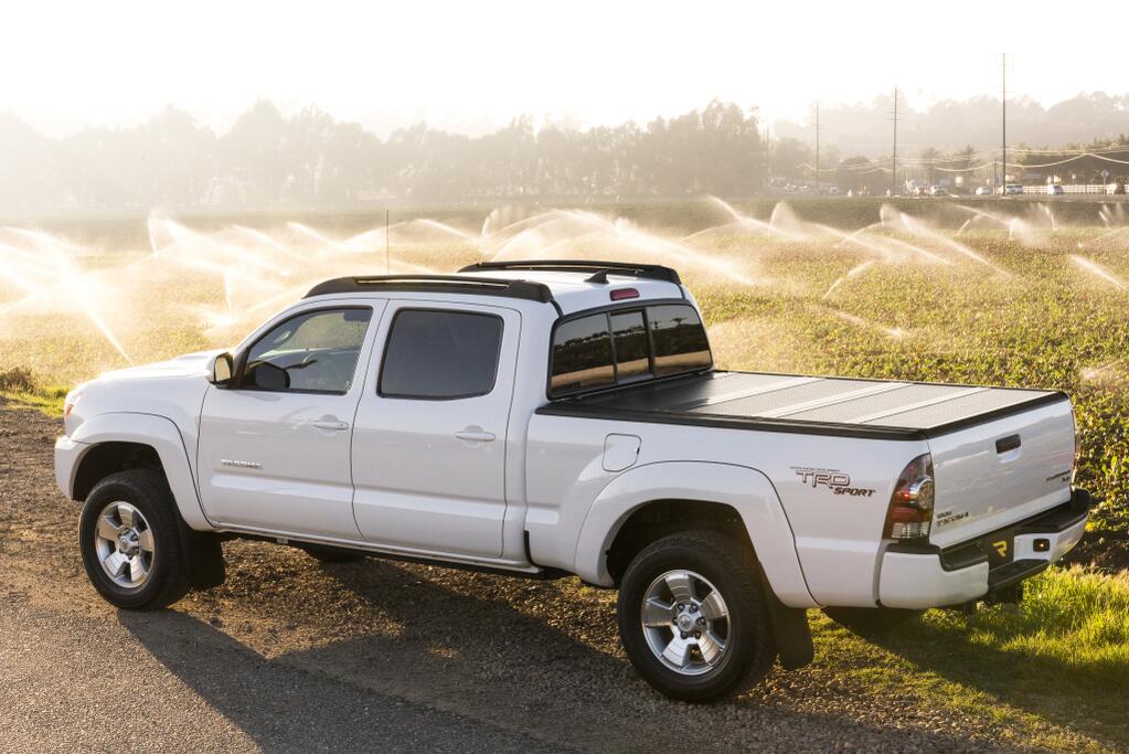 BAKFlip G2 Hard Folding Truck Bed Cover 2005-2021 Nissan Frontier 6 Foot Bed BAK