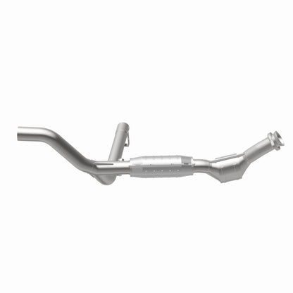 MagnaFlow Direct Fit Catalytic Converter 97-98 Ford F-150 4.6L