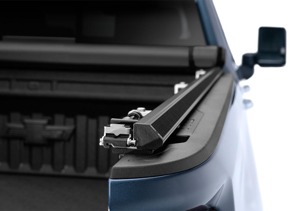 TruXport Tonneau Cover Black 2020-2027 Silverado/Sierra 2500 HD/3500 HD 6 Foot 9 Inch Bed Truxedo