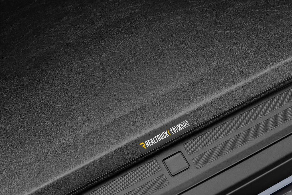 TruXport Tonneau Cover Black 2017-2026 Ford F-250/350/450 Truxedo