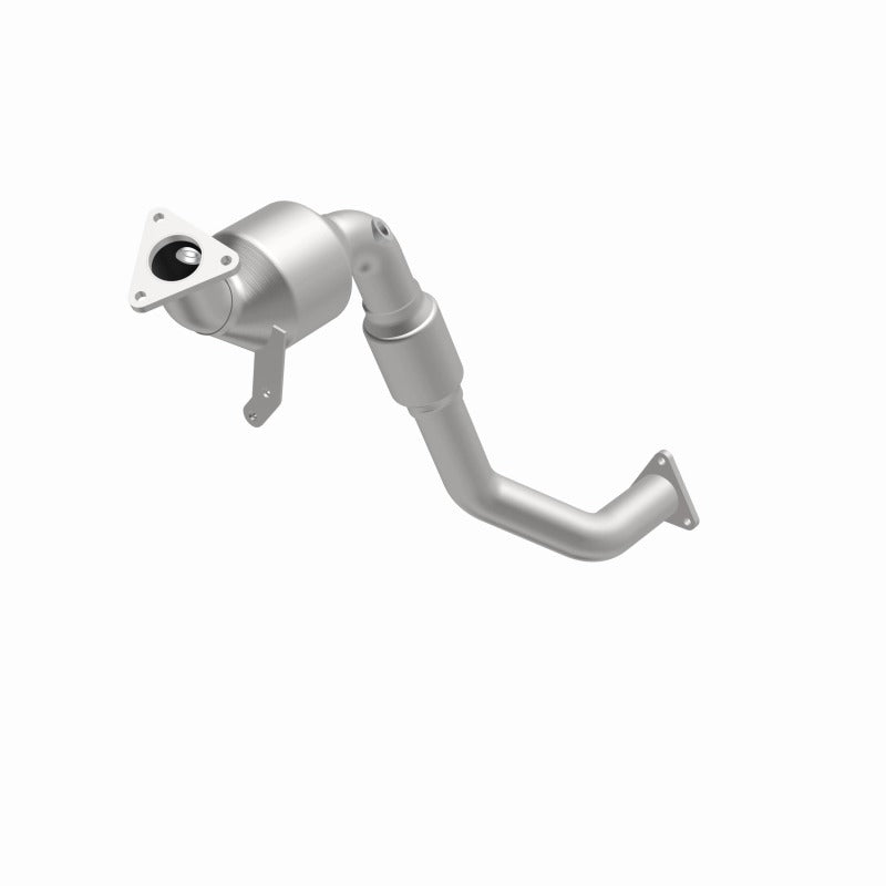MagnaFlow Direct Fit Catalytic Converter 07 VW Touareg 3.6L Rear close