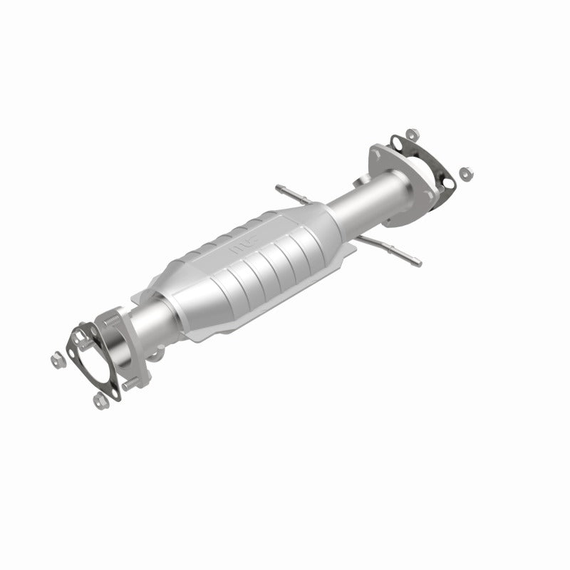 MagnaFlow Direct Fit Catalytic Converter 96-99 S10/Sanoma 4WD 4.3L
