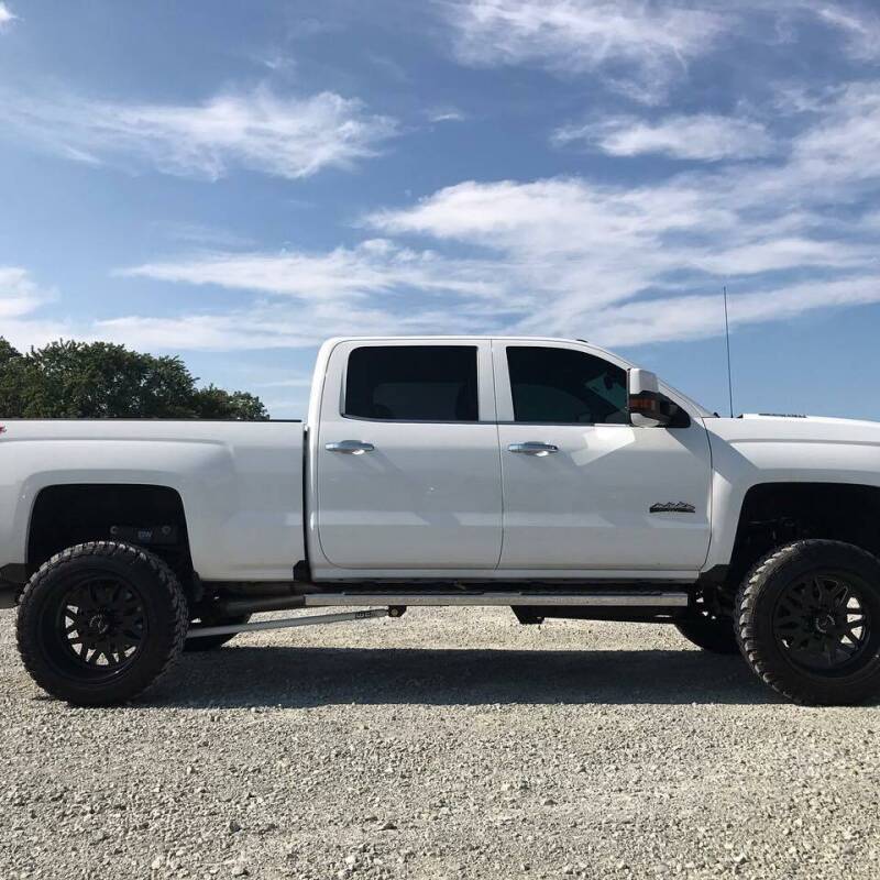 Wehrli 11-19 Chevy & GMC Duramax RCLB/CCSB/ECSB 60in. Traction Bar Kit - Bronze Chrome