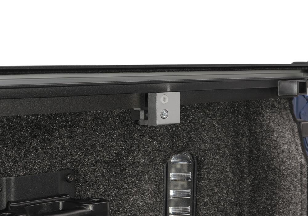 Retrax IX Tonneau Cover 2019 (New Body Style)-2026 Silverado/Sierra 1500 6' 7 inch Bed