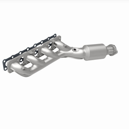 MagnaFlow 05-06 Nissan Titan 5.6L Direct Fit Converter