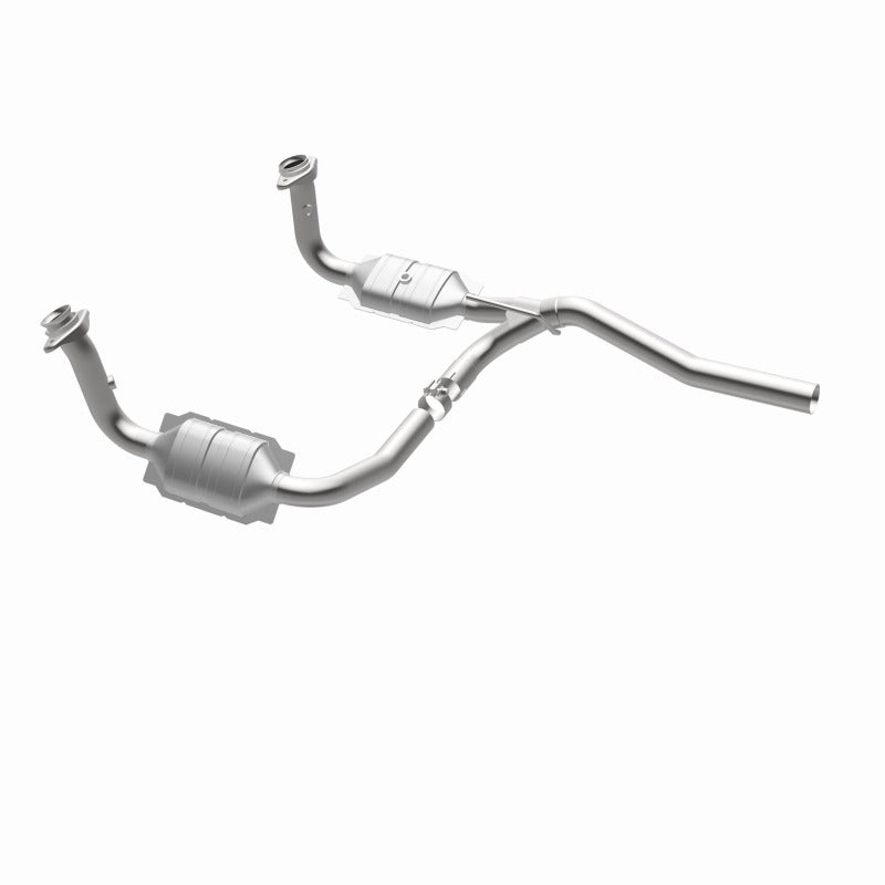 MagnaFlow Direct Fit Catalytic Converter 07-11 Dodge Nitro 4.0L