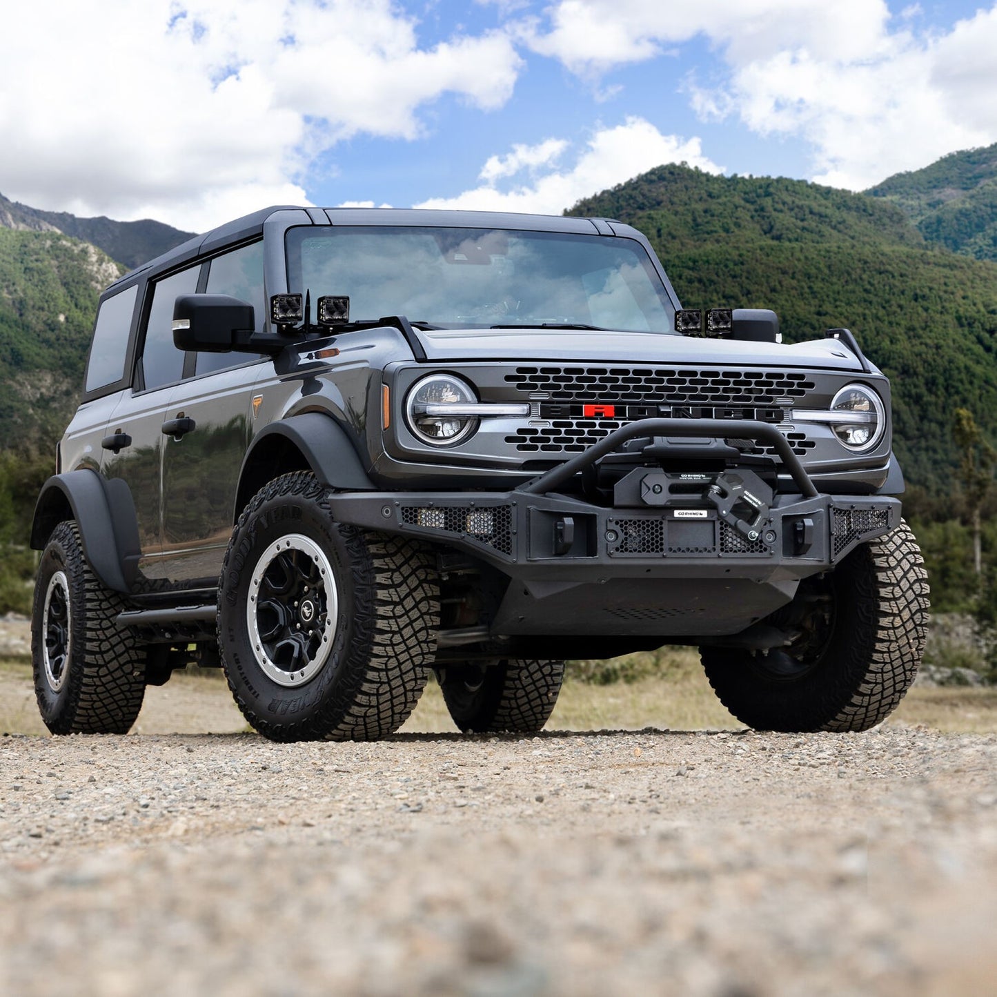 Rockline Winch Ready Front Full Width Bumper With Overrider For Ford Bronco Textured Black 2021-2026 Ford Bronco Go Rhino