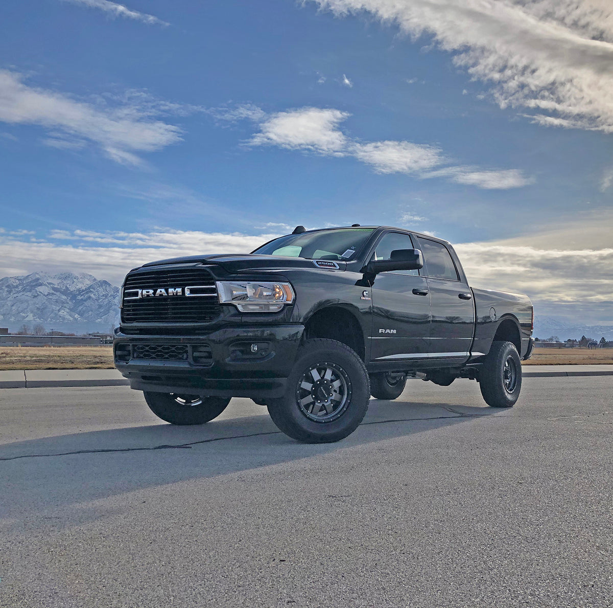 RAM 3 inch Lift W/O Front Shock Relocation Brackets For 19-Up RAM 2500 Tuff Country