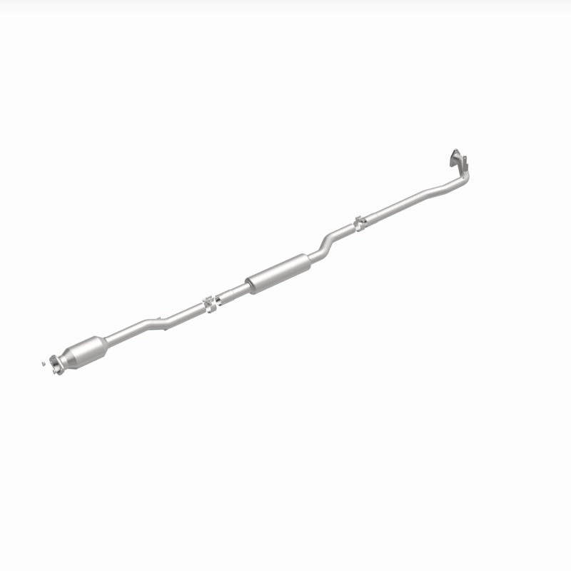 MagnaFlow 14-18 Mitsubishi Outlander Underbody 2.4L AWD Direct Fit Catalytic Converter