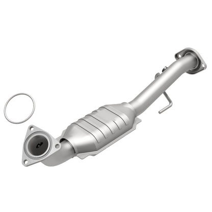 MagnaFlow Direct Fit Catalytic Conv 02-06 Cadillac Escalade / 02-06 GM Yukon (Inc Denali) 6.0L P/S