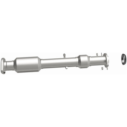 MagnaFlow Direct Fit Catalytic Converter 14-15 Toyota Highlander 3.5L