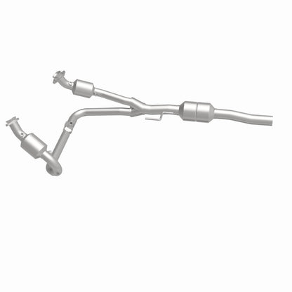 MagnaFlow Direct Fit Catalytic Converter 02-03 Dodge Durango