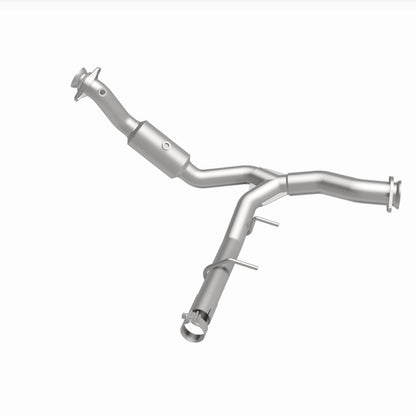 MagnaFlow Direct Fit Catalytic Converter 15-17 Ford Expedition V6 3.5 OEM Underbody
