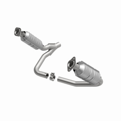 MagnaFlow Direct Fit Catalytic Conv 05-06 Dodge Dakota/2006 Mitsubishi Raider 3.7L Y-Pipe Assembly