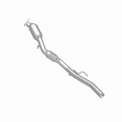 MagnaFlow Direct Fit Catalytic Converter 11-15 Volkswagen Touareg V6 3.6 OEM Underbody