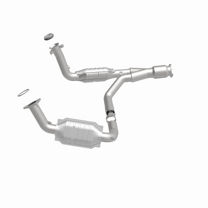 MagnaFlow Direct Fit Catalytic Converter 06-09 TB/Envoy 5.3/6.0 OEM