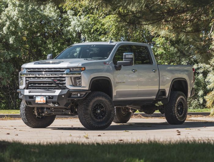 8 Inch MAX3.3 Suspension System W/ Falcon 3.3 Shocks And Fab Upper Control Arms Arms 2020-2025 Silverado/Sierra 2500HD/3500HD ReadyLIFT