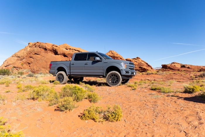 6 Inch Big Lift With SST3000 Rear Shocks 2015-2020 Ford F-150 ReadyLIFT