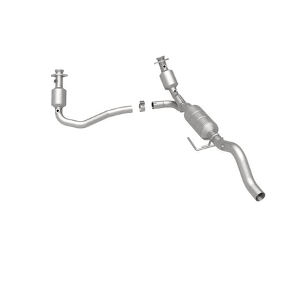 MagnaFlow Direct Fit Catalytic Converter 00-03 Durango 4WD 5.9L