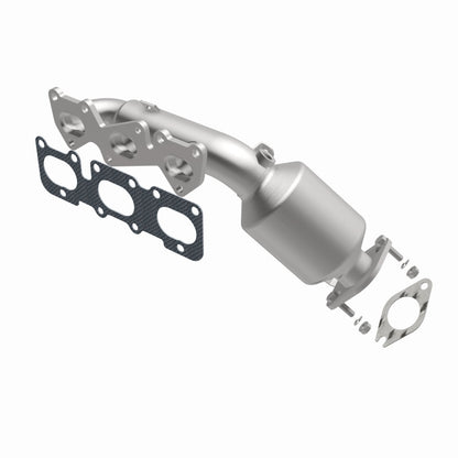 MagnaFlow Direct Fit Catalytic Converter 11-14 Hyundai Genesis V6-3.8L