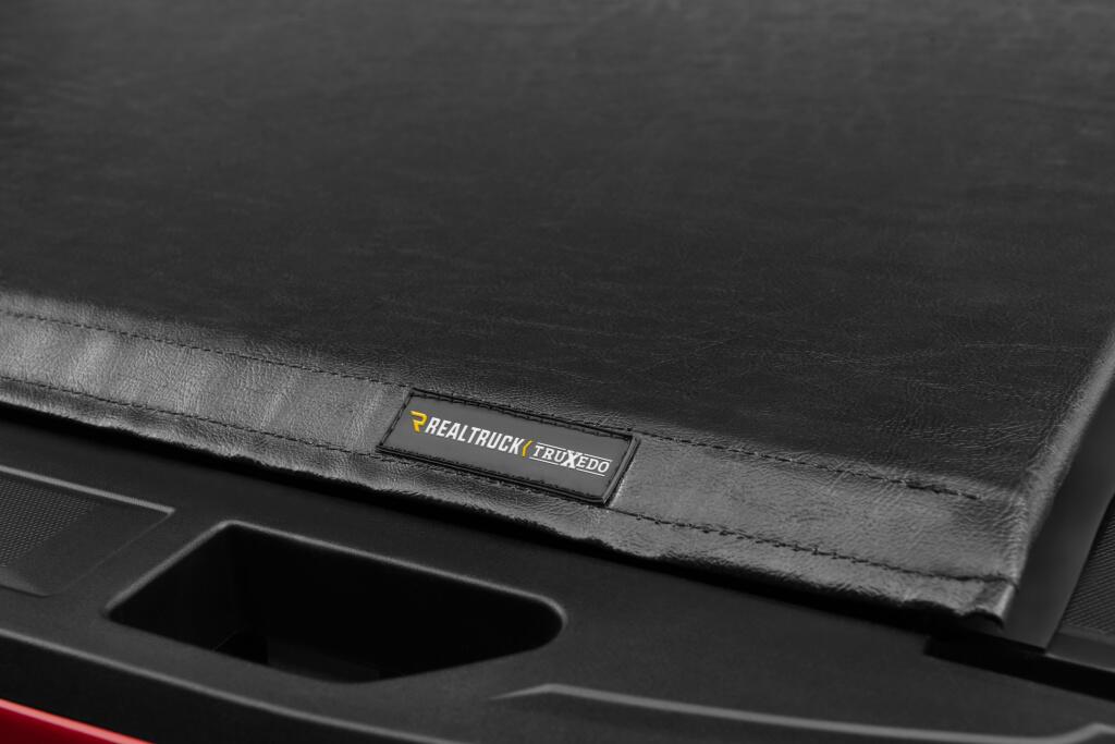 Lo Pro Tonneau Cover Black 2015-2022 Colorado/Canyon 6 Foot 2 Inch Bed Truxedo