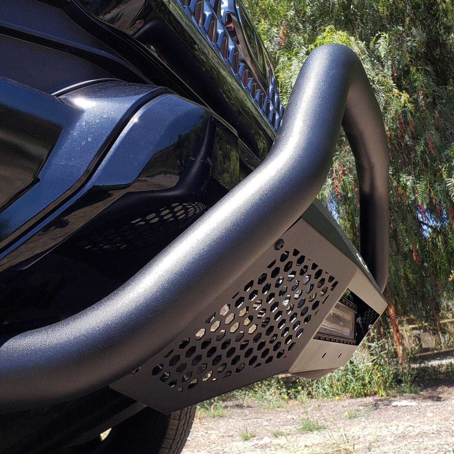 RC4 LR Bull Bar Frame Only Textured Black 2009-2010 Dodge Ram 1500/2500/3500 2014-2021 Silverado 1500 2014-2021 Toyota Tundra Go Rhino