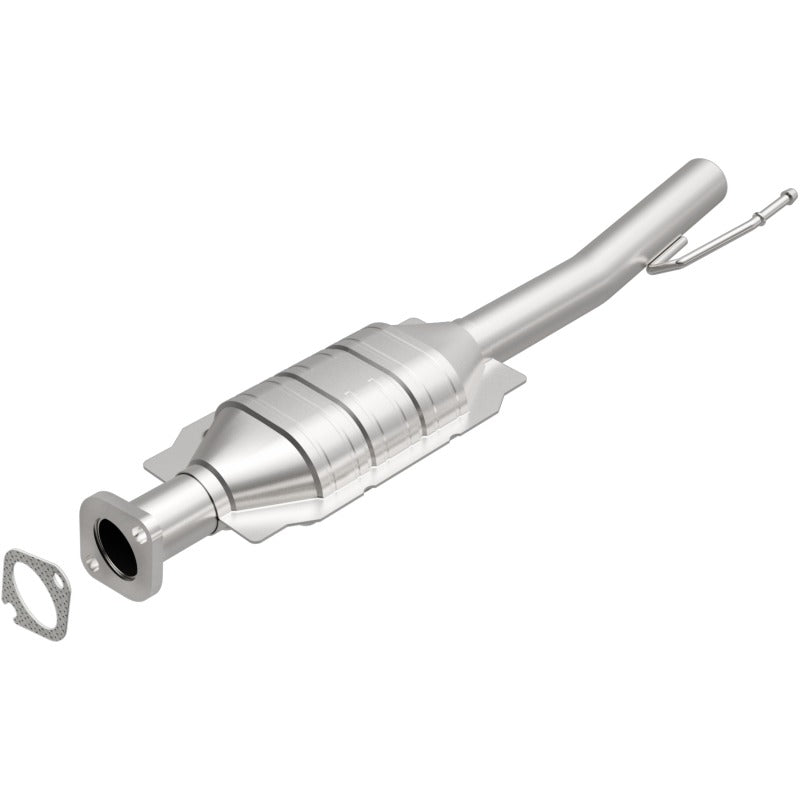 MagnaFlow Direct Fit Catalytic Converter 01-04 Ford Escape 3.0L Rear / 01-04 Mazda Tribute 3.0L Rear
