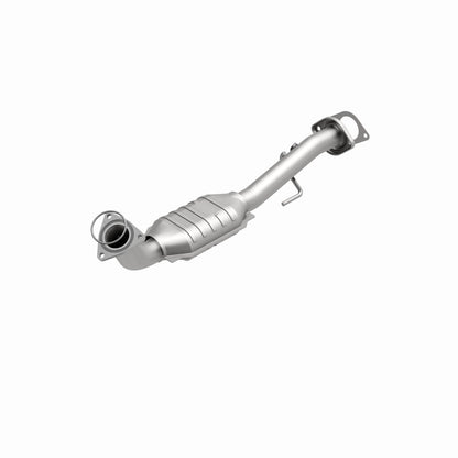 MagnaFlow Direct Fit Catalytic Conv 02-06 Cadillac Escalade / 02-06 GM Yukon (Inc Denali) 6.0L P/S