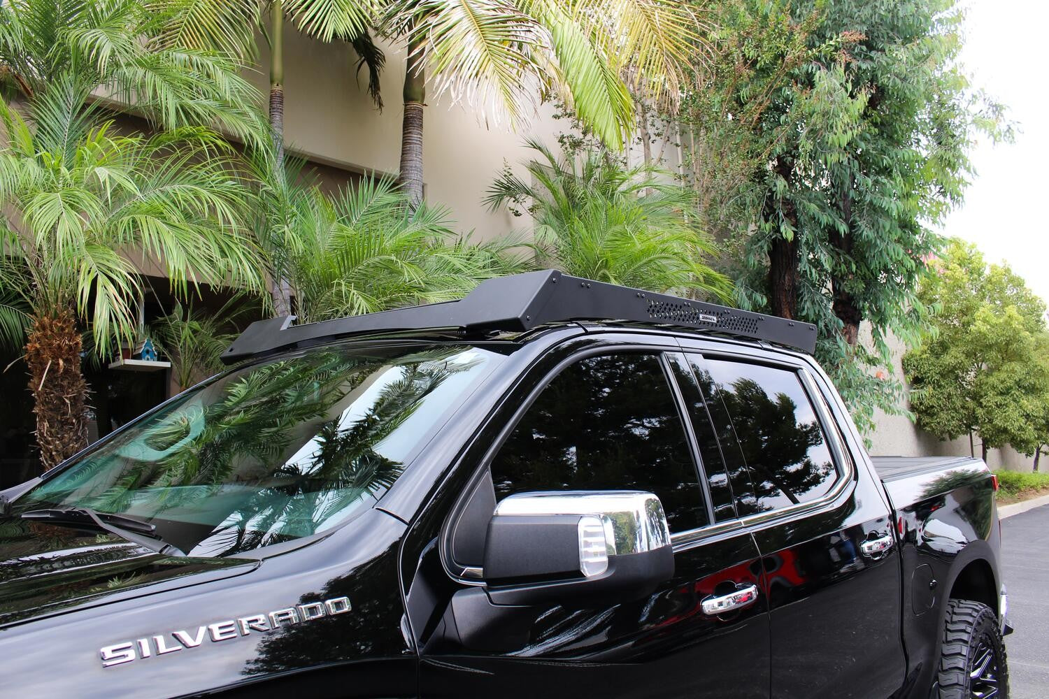 Ceros Low Profile Roof Rack Textured Black For 2019-2026 Silverado/Sierra 1500 Go Rhino