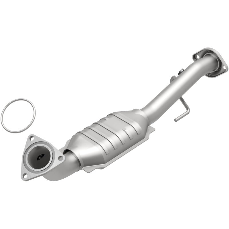 MagnaFlow Direct Fit Catalytic Conv 02-06 Cadillac Escalade / 02-06 GM Yukon (Inc Denali) 6.0L P/S