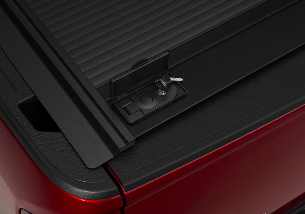 RetraxOne MX Retractable Tonneau Cover Matte One Piece Polycarbonate Finish 2023-2026 Colorado/Canyon 5' 2 inch Bed without Stake Pockets