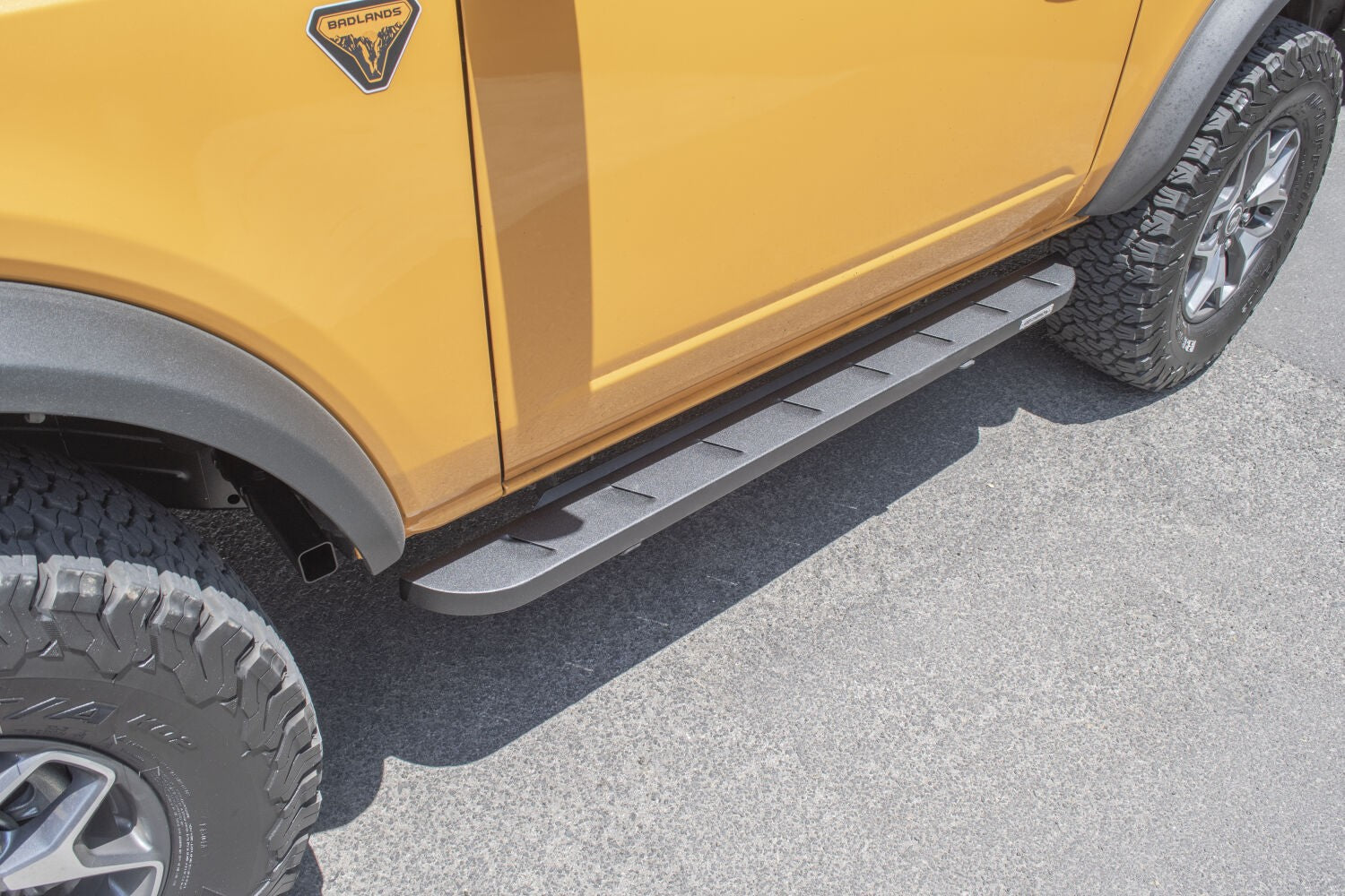 RB10 Slim Line Running Boards With Mounting Brackets Cruved Textured Black 2021-2025 Ford Bronco 2 Door Go Rhino