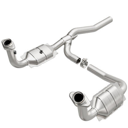 MagnaFlow Direct Fit Catalytic Converter 07-11 Dodge Nitro 4.0L
