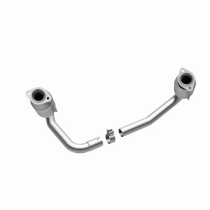 MagnaFlow Direct Fit Catalytic Conv 05-06 Dodge Dakota/2006 Mitsubishi Raider 3.7L Y-Pipe Assembly